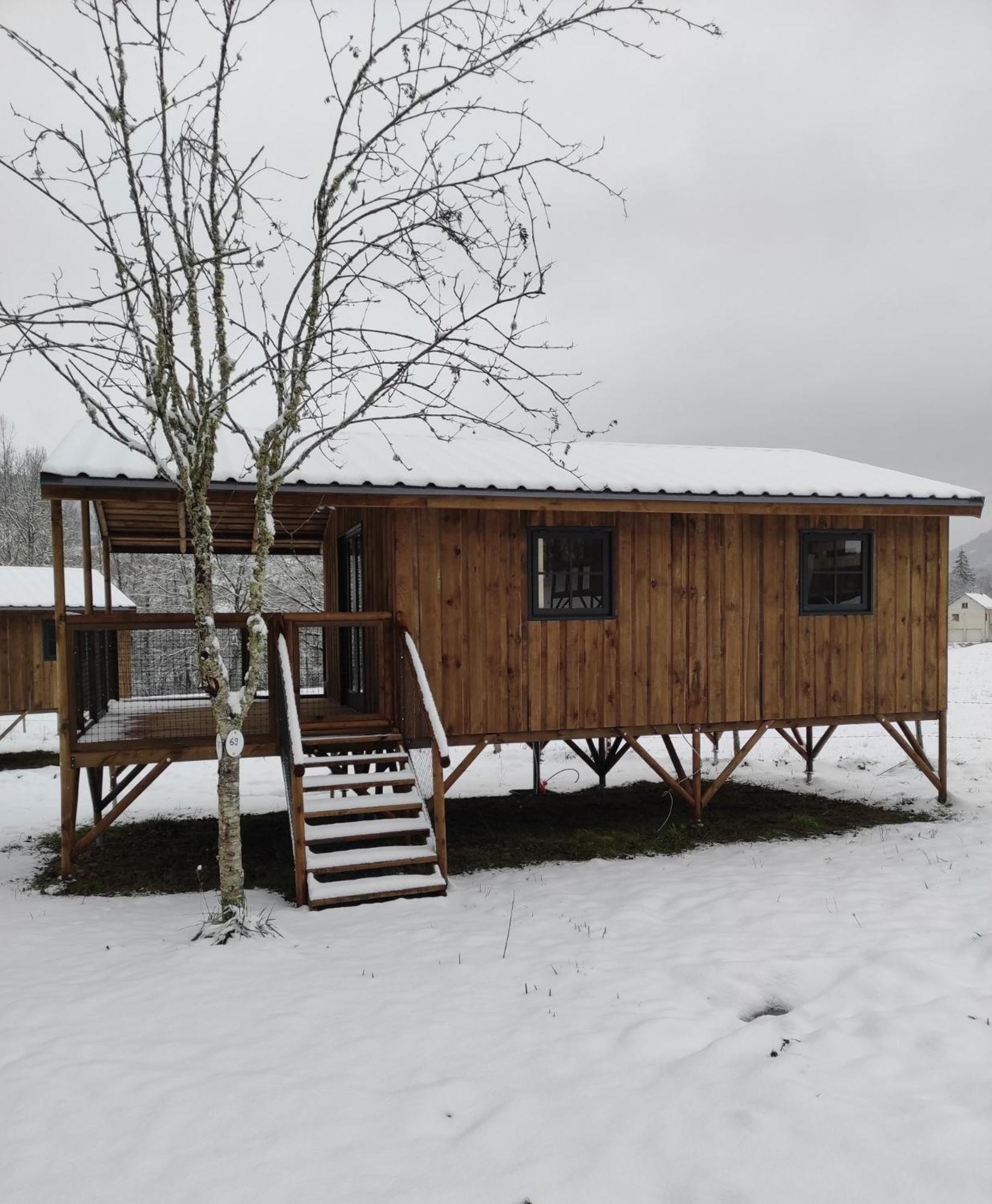 Camping La Borie Basse Condat  Esterno foto