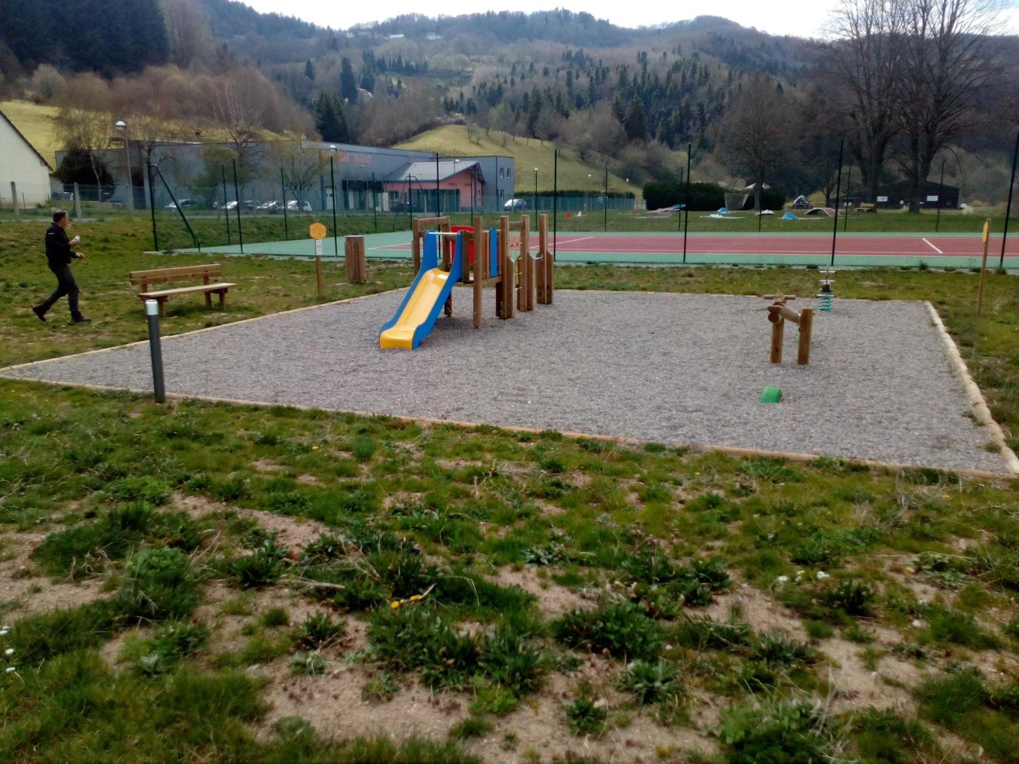 Camping La Borie Basse Condat  Esterno foto
