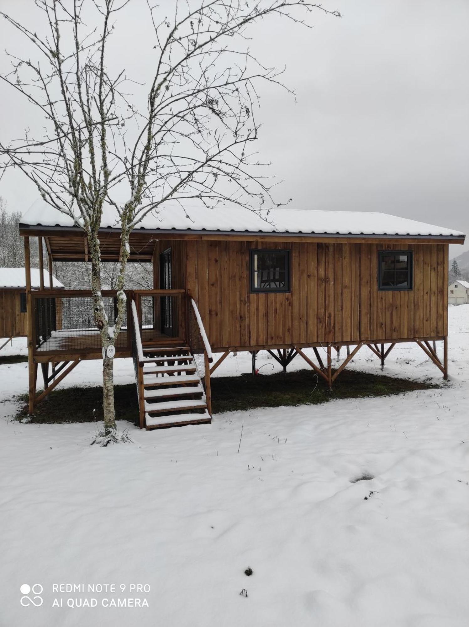 Camping La Borie Basse Condat  Esterno foto