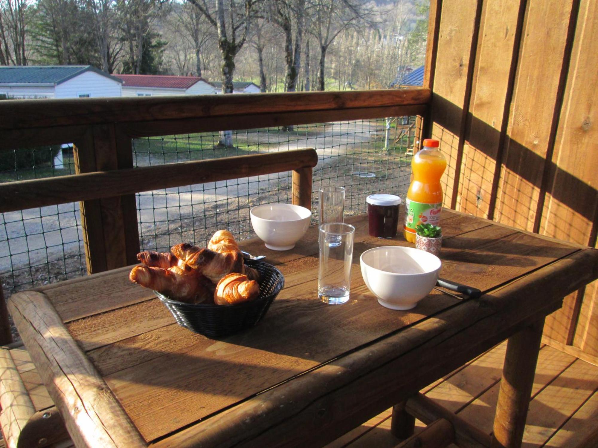 Camping La Borie Basse Condat  Esterno foto